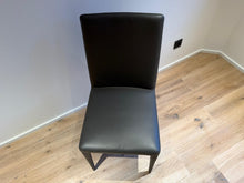 Laden Sie das Bild in den Galerie-Viewer, Stuhl Bella H von Frag

