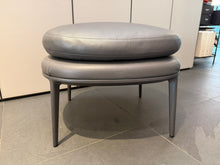 Laden Sie das Bild in den Galerie-Viewer, Hocker Caratos von Maxalto
