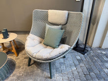 Laden Sie das Bild in den Galerie-Viewer, Dedon Mbrace Wingchair Alu
