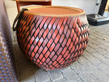 Laden Sie das Bild in den Galerie-Viewer, Dedon DALA Beistelltisch
