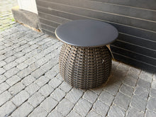 Laden Sie das Bild in den Galerie-Viewer, Dedon Porcini Beistelltisch
