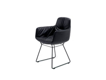 Laden Sie das Bild in den Galerie-Viewer, Leya Armchair High (Drahtgestell)
